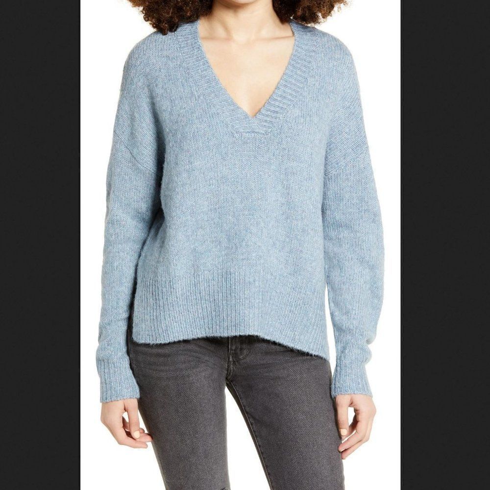 Dreamers by Debut High/Low V-Neck Blue Sweater Size XS
